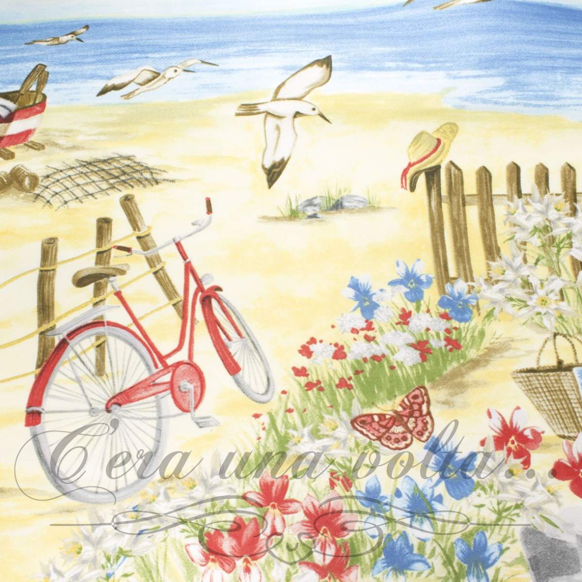 Tessuto stampato mod. estate con spiaggia, ombrellone, staccionata, scogli, mare e gabbiani, bicicletta