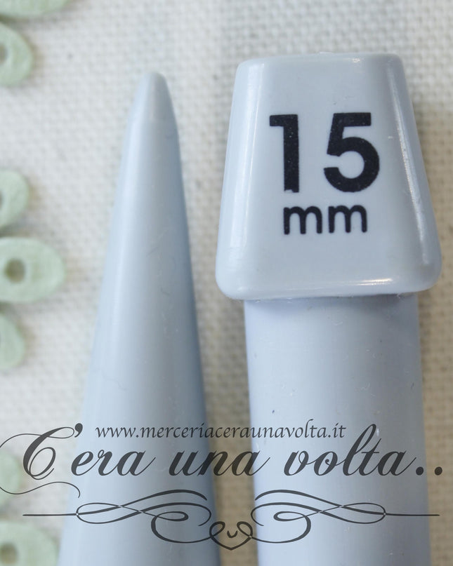 Ferri per maglia in Plastica Misure da MM 7,5 a MM 15