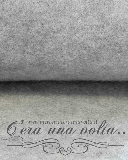 Vello di lana cardata naturale