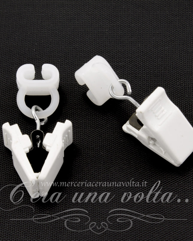Scivoli con pinzetta