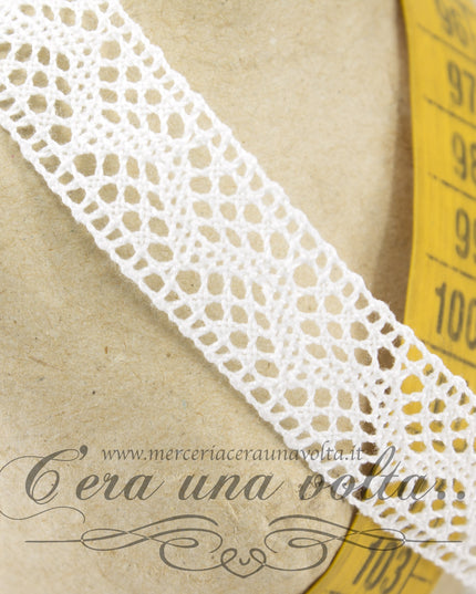 Pizzo tramezzo lavorazione a fusello art 883