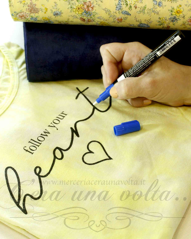 Pennarello indelebile colorato per tessuti