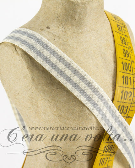 Nastro a quadretti