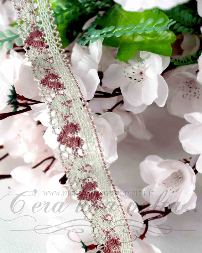 Pizzo in Lino Cuori