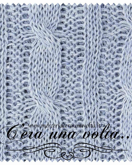Taglio di tessuto con motivo a treccia