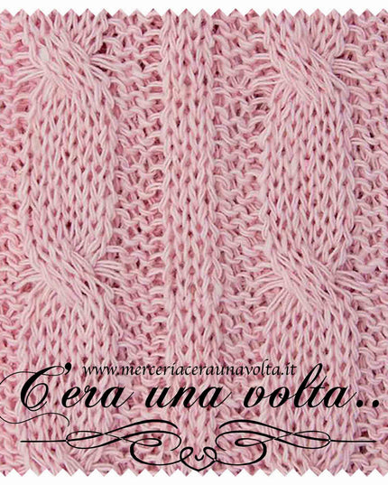 Taglio di tessuto con motivo a treccia