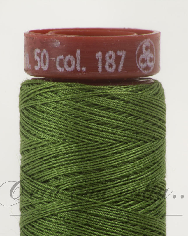 Filo da cucire titolo 50