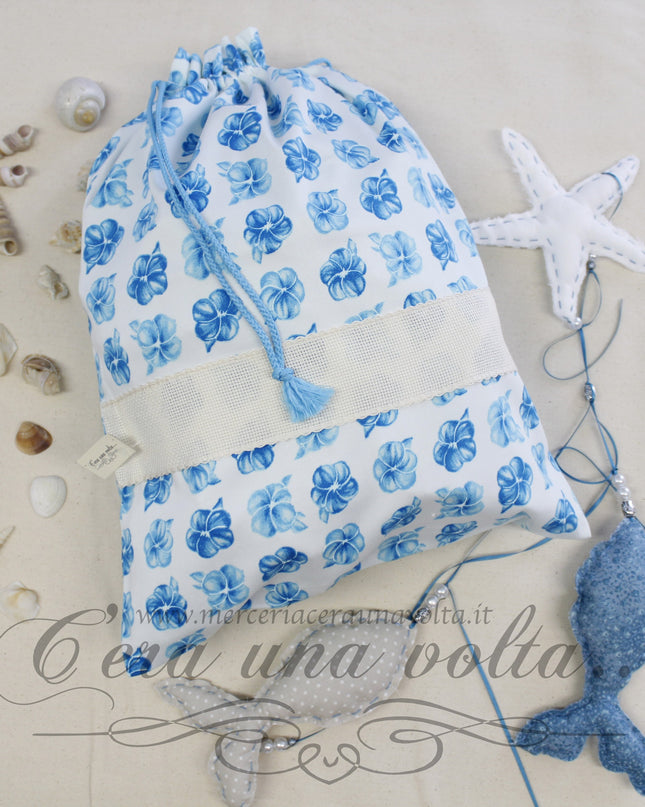 Sacchettino asilo da ricamare Blue flowers