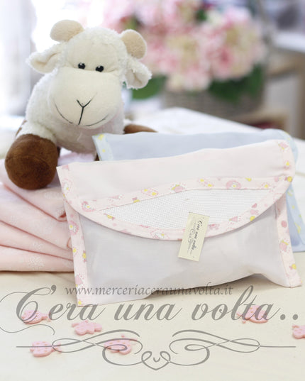 Busta porta bavaglino per asilo da ricamare