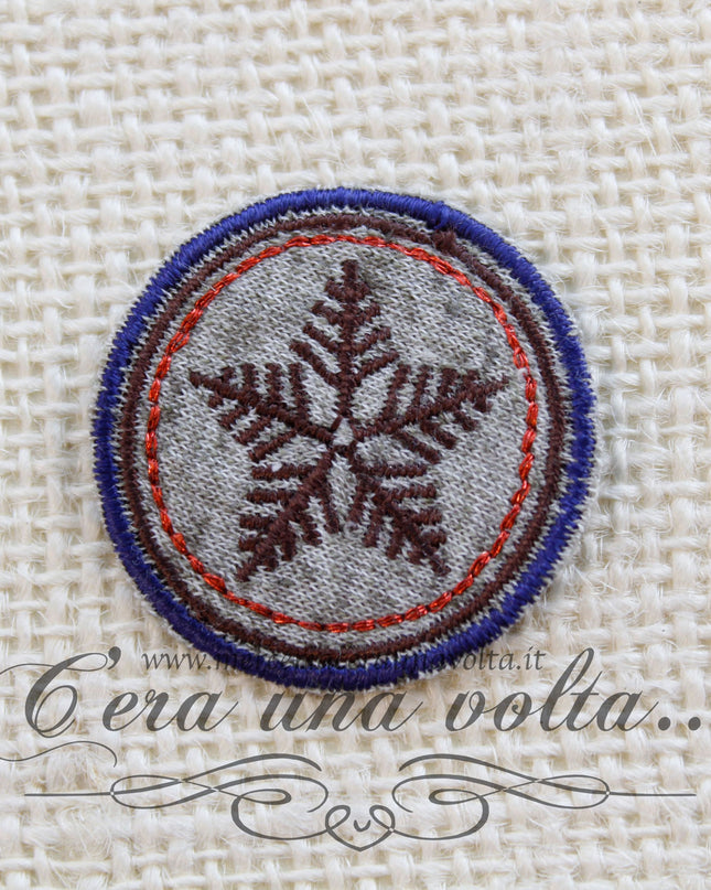 Etichetta termo adesiva rotonda ricamata